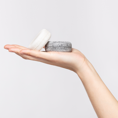 DÚO SÓLIDOS DE DUCHA -Mousse de Ducha  Solida + Exfoliante de Ducha Natural